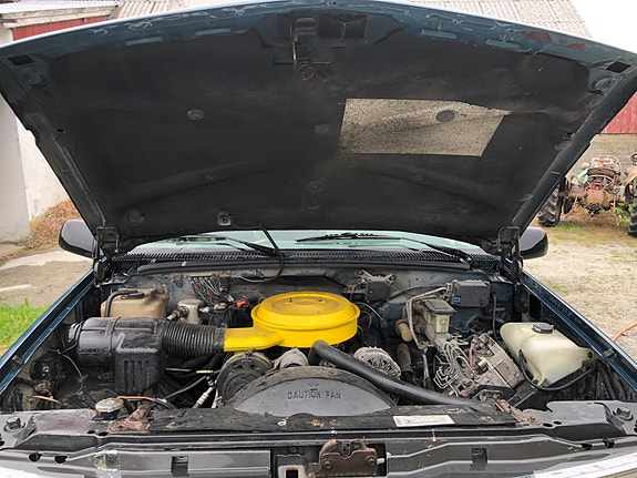 Chevrolet Suburban 7 of 9