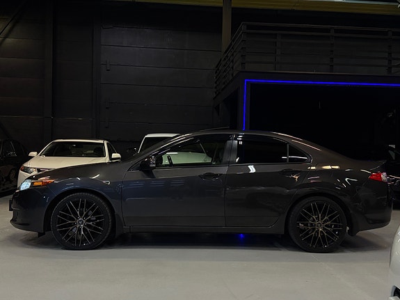 Honda Accord 3 of 5