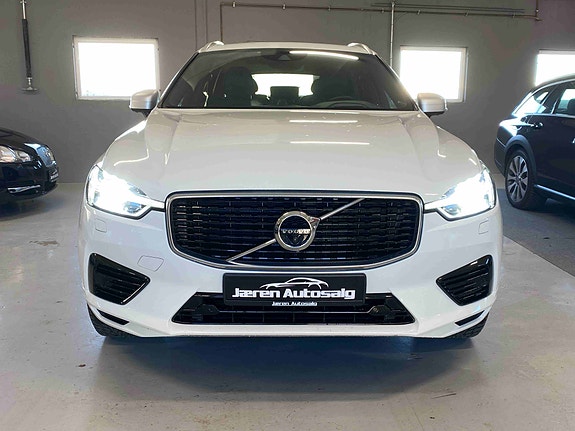 Volvo XC60 2 of 5