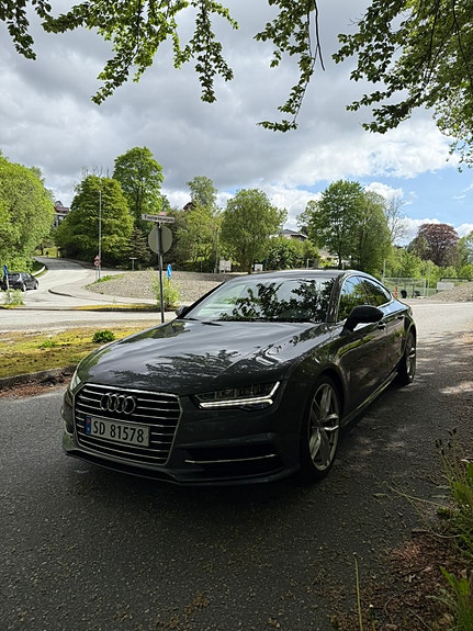 Audi A7 4 of 5