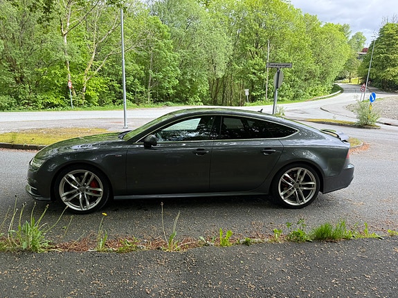 Audi A7 8 of 22