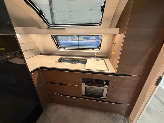 Bilde 7 av Adria ALPINA 663HT. AIRCONTITION. PLUSS PAKKE. TV.