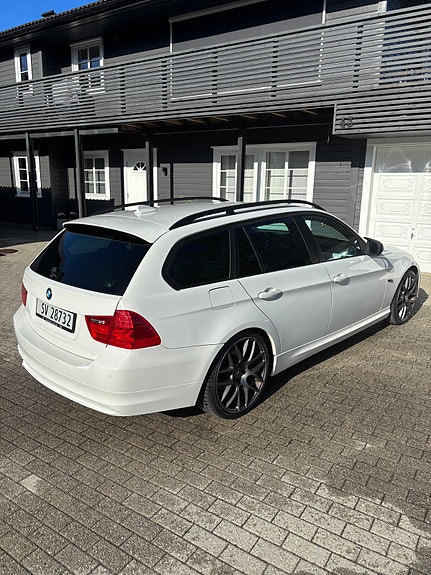 BMW 318d 10 of 27