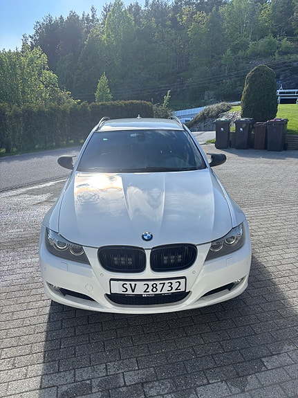BMW 318d 4 of 27