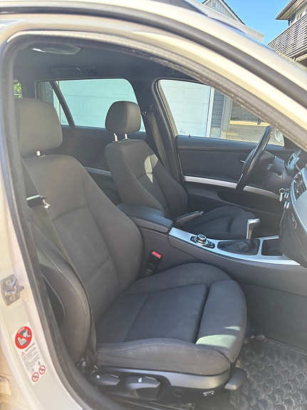 BMW 318d 16 of 27