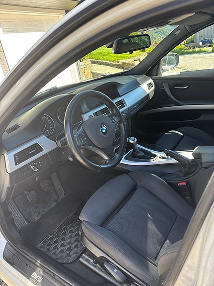 BMW 318d 12 of 27