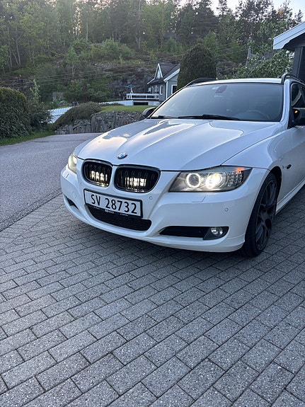 BMW 318d 23 of 27