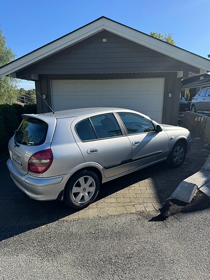 Nissan Almera 3 of 5