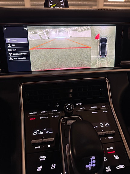 Porsche Panamera 18 of 30