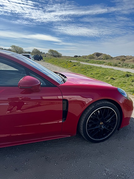 Porsche Panamera 3 of 30