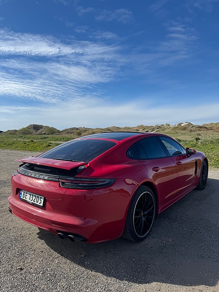 Porsche Panamera 12 of 30