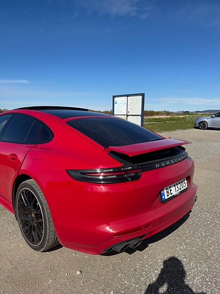 Porsche Panamera 8 of 30