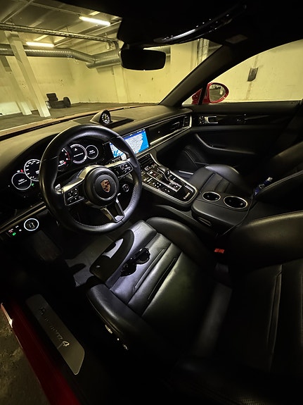 Porsche Panamera 27 of 30