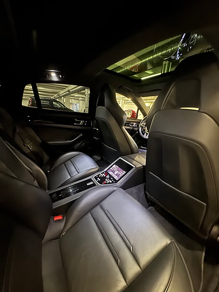 Porsche Panamera 29 of 30