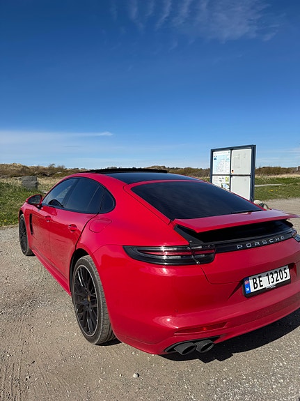 Porsche Panamera 10 of 30