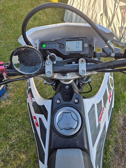 Yamaha WR 125 R 4 of 5