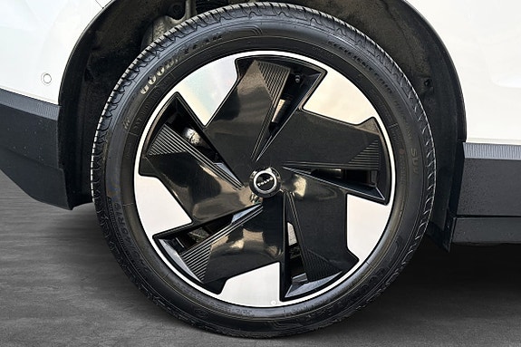 19" tommers sommerfelger med veldig gode Goodyear dekk. 7mm dekkmønster.