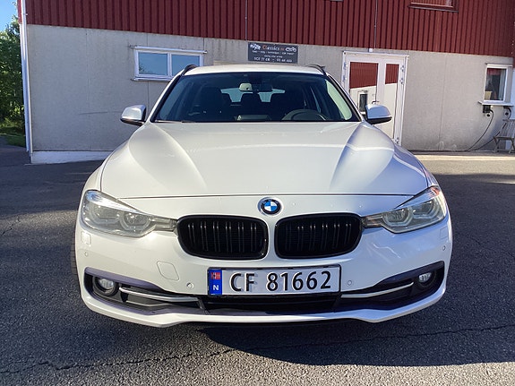 BMW 318 3 of 11