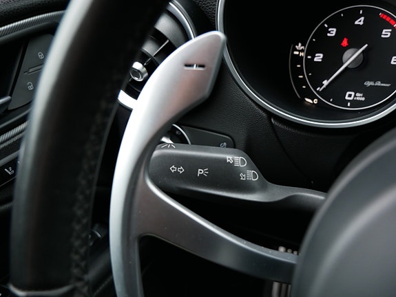 Alfa Romeo Stelvio 11 of 30