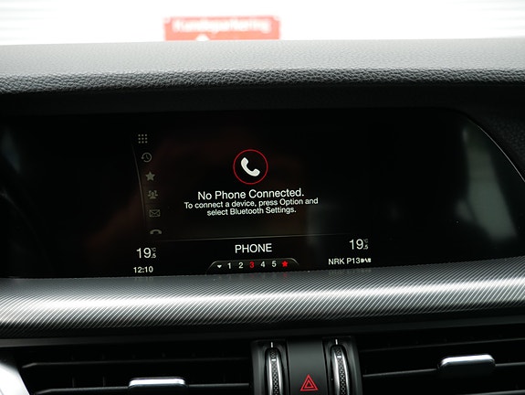 Alfa Romeo Stelvio 18 of 30