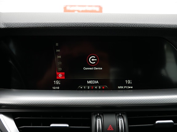Alfa Romeo Stelvio 17 of 30