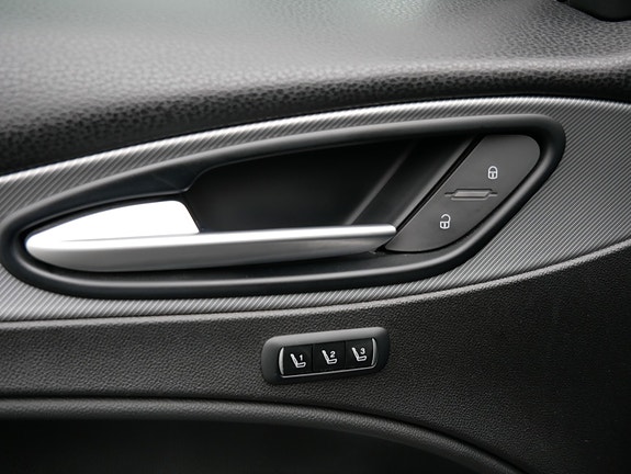 Alfa Romeo Stelvio 7 of 30