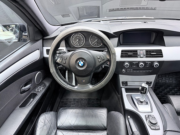 BMW 525d 24 of 30