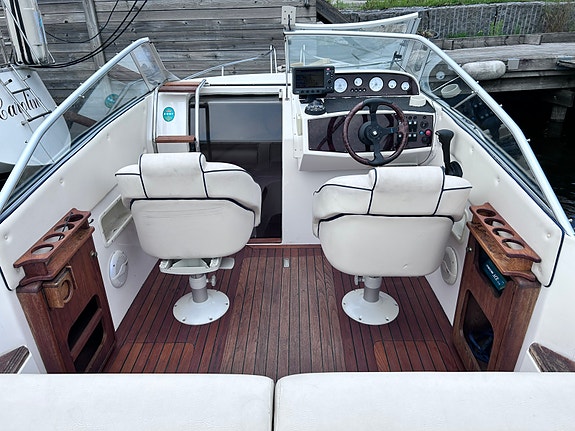 Godt vedlikeholdt Nor-Dan 610 Quatro.  1,7 liter Mercruiser  Diesel 120 HK 4 of 5