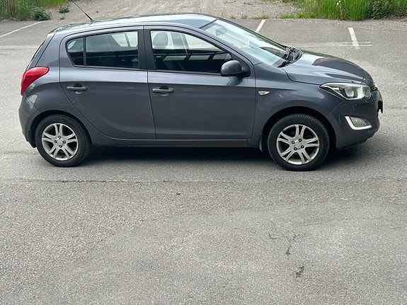 Hyundai i20 5 of 14