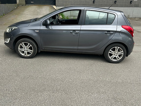 Hyundai i20 12 of 14