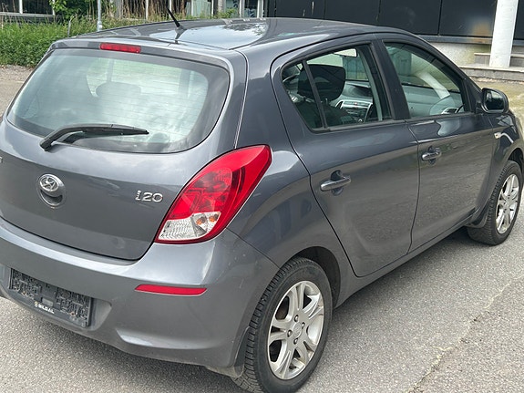 Hyundai i20 7 of 14