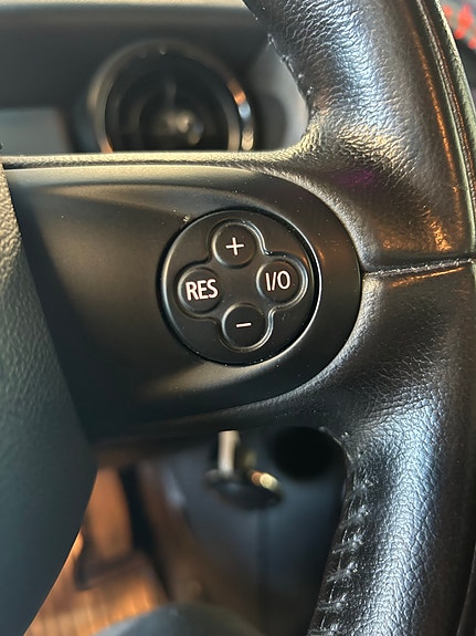 MINI Cooper 19 of 23