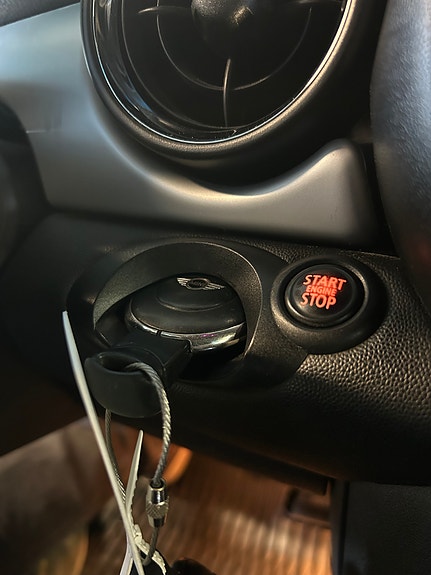 MINI Cooper 18 of 23