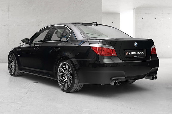 BMW M5 4 of 5