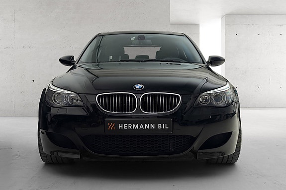 BMW M5 17 of 30