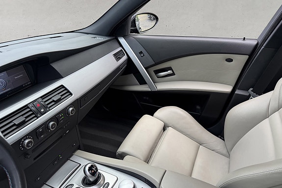 BMW M5 26 of 30