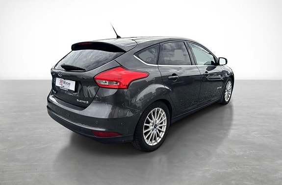 Ford Focus 5 of 5