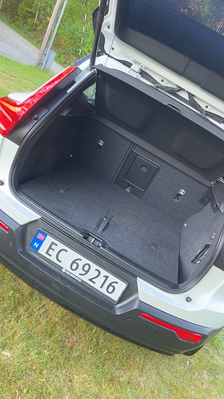Volvo XC40 16 of 19