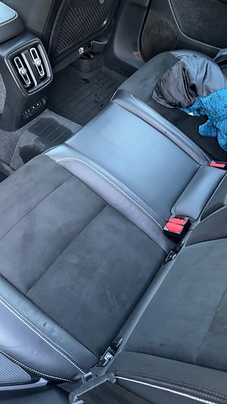 Volvo XC40 13 of 19
