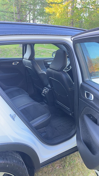 Volvo XC40 12 of 19