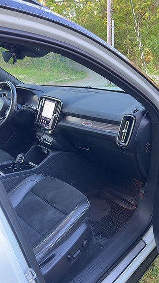 Volvo XC40 9 of 19