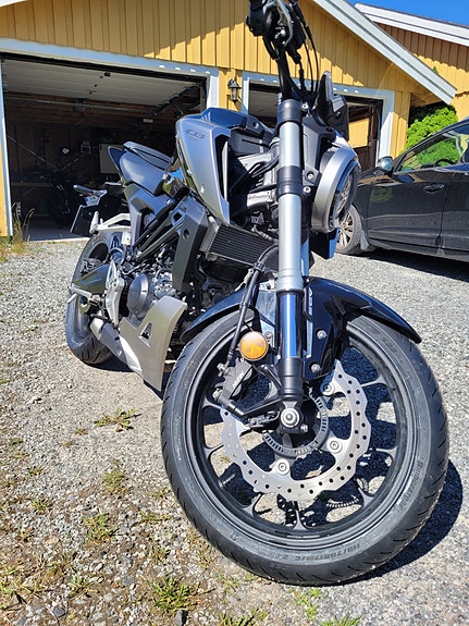 Honda CB 125 R 2 of 7