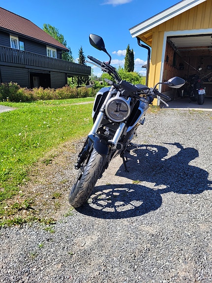 Honda CB 125 R 7 of 7