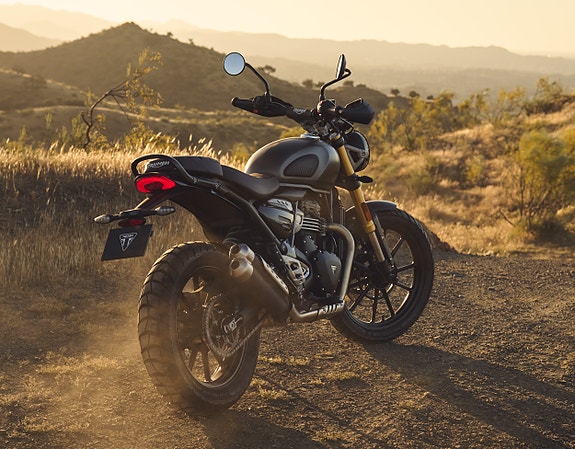 Triumph Scrambler 400 X 2 of 16