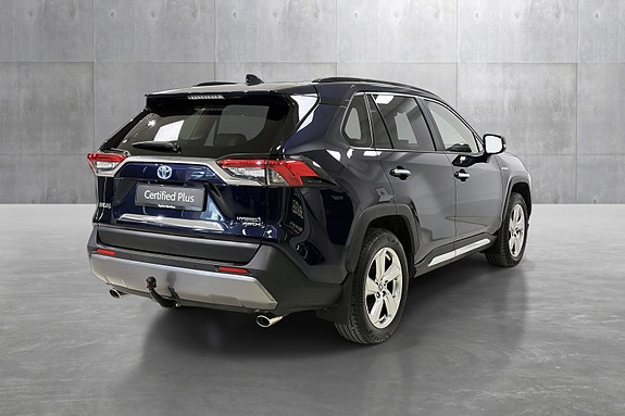 Toyota RAV4 5 of 5
