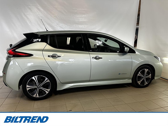 Nissan Leaf 9 of 23