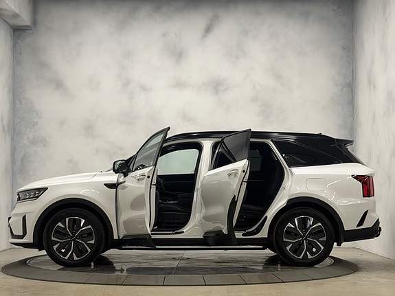 Kia Sorento 13 of 30