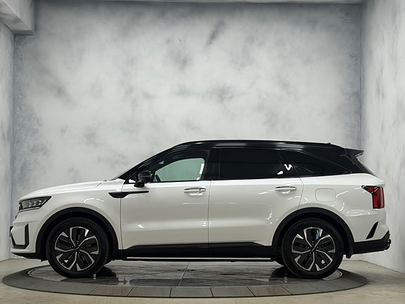 Kia Sorento 12 of 30