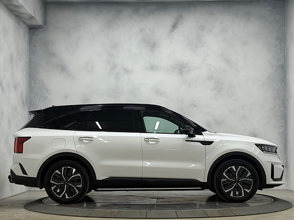 Kia Sorento 6 of 30