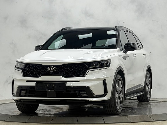 Kia Sorento 2 of 5